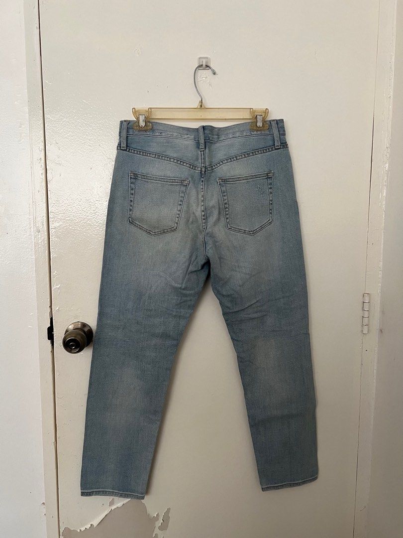 Uniqlo boyfriend jeans (Category: Jeans) located in Quezon City. Submitted by http.ashi (Listing ID 1377287774, Image 2). Description: used once size 27-28.