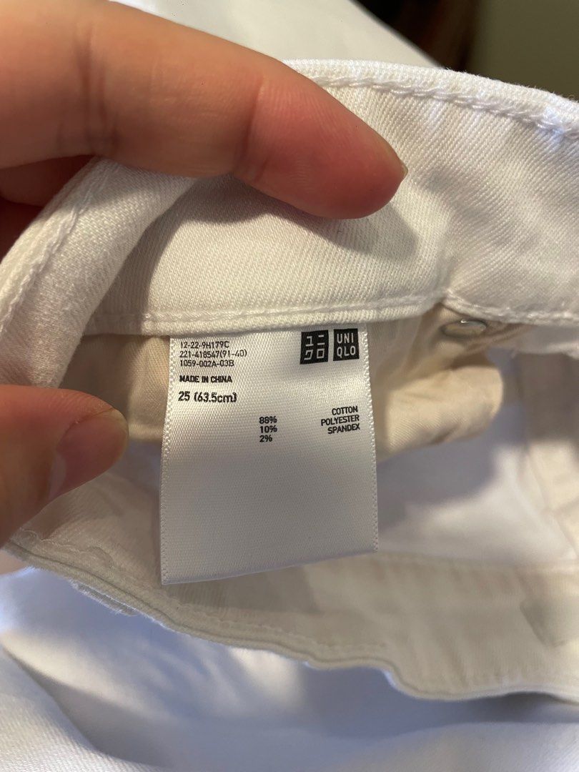 Uniqlo pants (Category: Jeans) located in Antipolo. Submitted by dggbee (Listing ID 1377229225, Image 3). Description: 28 sa medida Length 32.