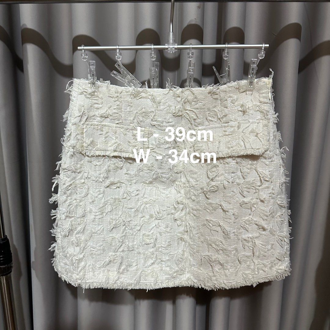 Urban Revivo Cream Skort (Category: Skirts) located in Taguig. Submitted by jedelle (Listing ID 1377343889, Image 2). Description: Urban Revivo Cream Skort 🩵 Size large (check photos for measurements) 🩵 10/10 condition 🩵 BGC meetup/pickup.