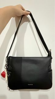 (Kategori: ) berada di . Dikirim oleh ramilo_bee (ID iklan 1377292614, Gambar 1). Deskripsi: .