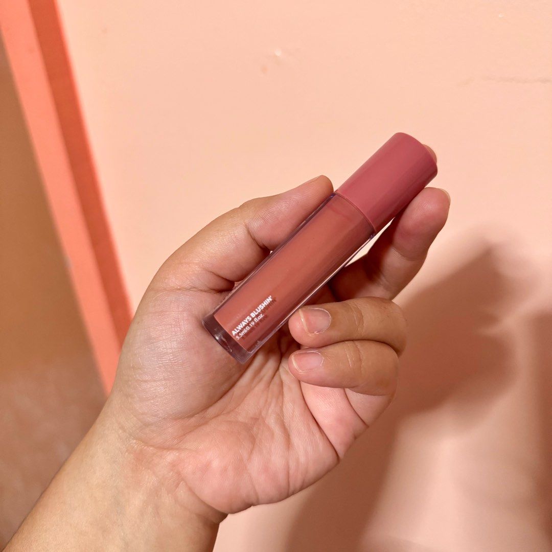Vice Co Dew it all blush (Category: Makeup) located in Taguig. Submitted by cris_021 (Listing ID 1377292550, Image 2). Description: Always Blushin’ Used once.