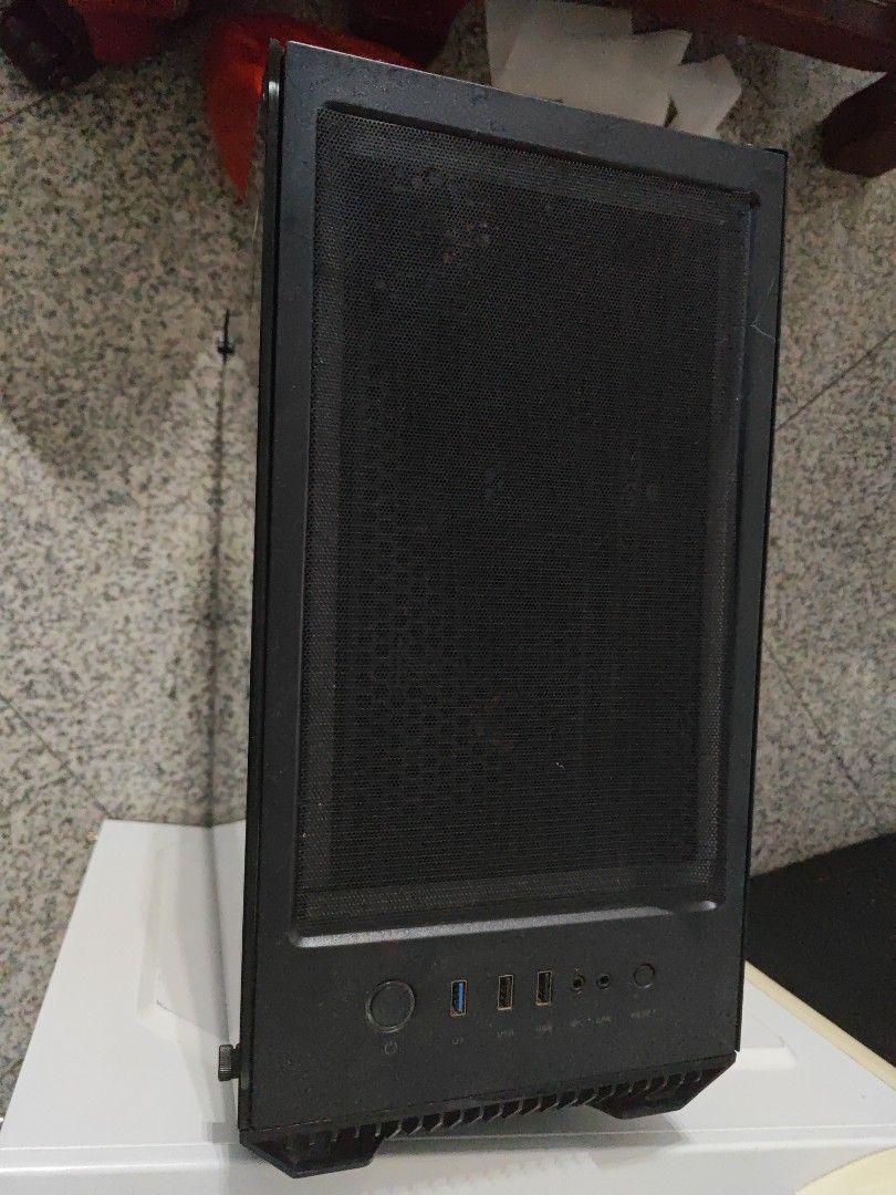 (FAST DEAL $170) Desktop Win 11 GTX i5 (Category: Desktops) located in Singapore. Submitted by useddesktop (Listing ID 1377298542, Image 2). Description: Highest offer $150 i5 8400 gtx 960 8gb ddr4 win 11 home 128gb ssd no WiFi/Bluetooth trades for laptops, offer me on what you have. no refunds 2 missing screw on case.