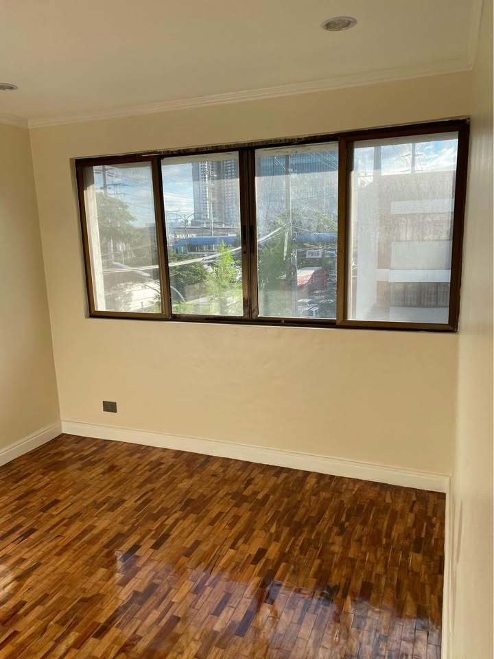 (Category: ) located in . Submitted by regent.estatedevelopment (Listing ID 1377526292, Image 1). Description: .