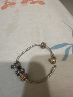 由 a82827152 (刊登 ID 1377517544，圖片 1) 提交，位於 的 (類別：)，說明：。
