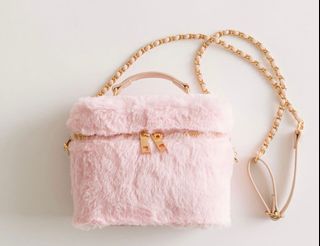 日本 olive des olive 小香風 手袋 化妝袋64211993424513110