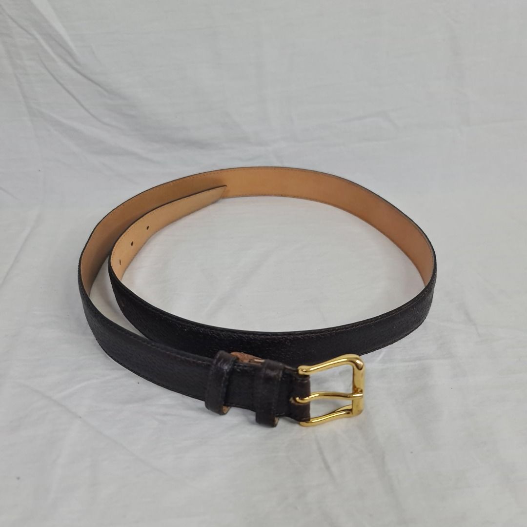 * * Barneys New York - Declutter Sale 001 * * (Category: Belts) located in Quezon City. Submitted by jkr_kenshin (Listing ID 1377384004, Image 1). Description: Pre Loved Authentic Barneys New York Item is used. Boxed and stored for a year Size is posted in the picture Brown C277 95 Made in Italy 38 ______________________________ R E A D C A R E F U L L Y First to pay get the item Price is FIXED No offers will be entertain ________________________