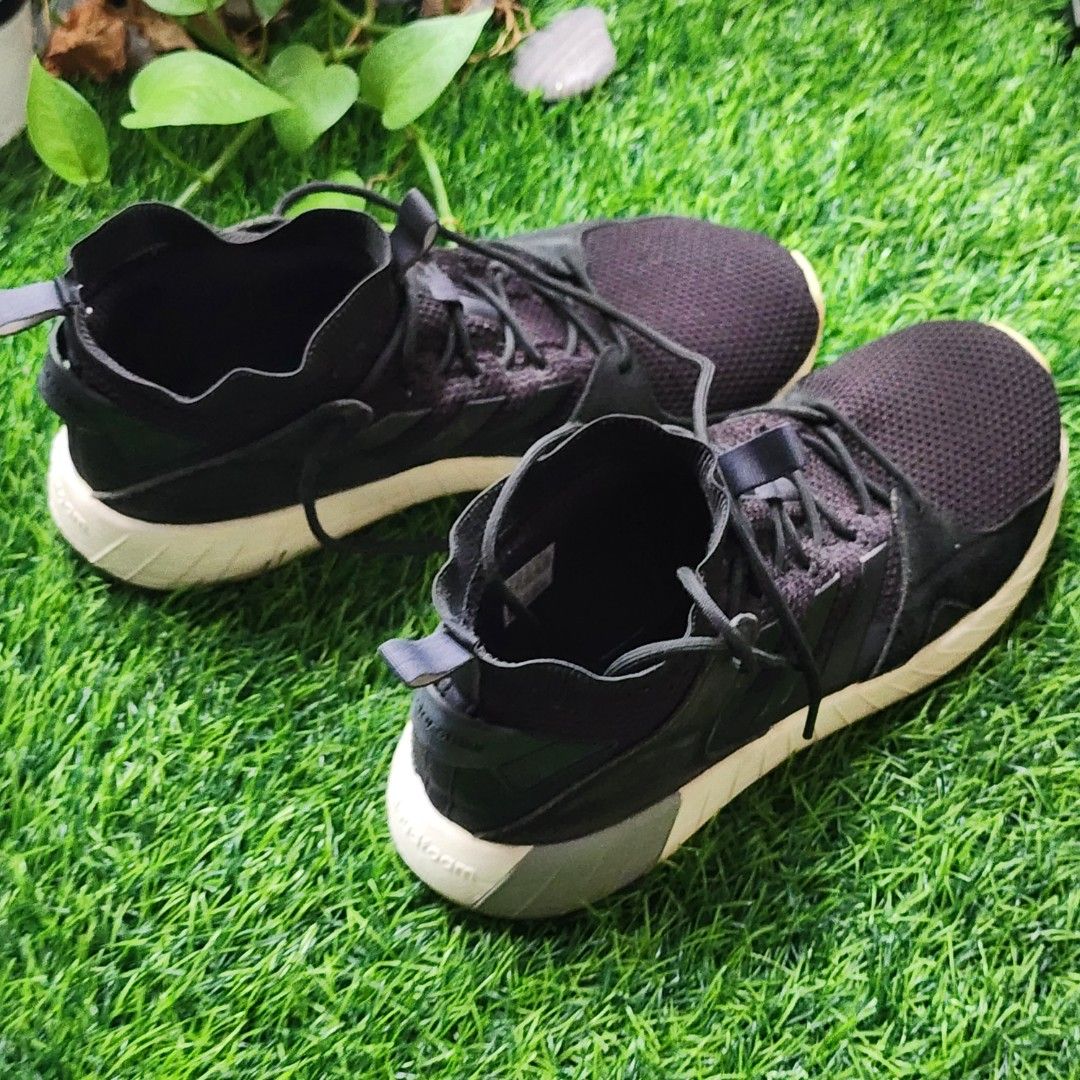 Adidas Mens Core BlackQuestarStrike Cloudfoam (Category: Sneakers) located in Kuala Lumpur. Submitted by plainaqid (Listing ID 1377510836, Image 2). Description: Adidas shoes for sale. No box.