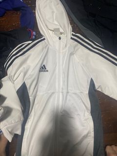 (Category: ) located in . Submitted by hype_tech_n_wears (Listing ID 1377544552, Image 1). Description: .