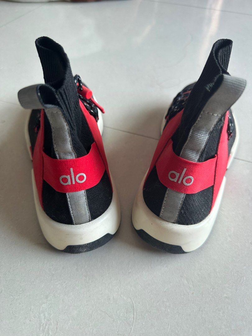 ALO Yoga Wanderer Sneakers (Category: Sneakers) located in Taytay. Submitted by noblehorse_ed7ebf (Listing ID 1377391076, Image 2). Description: Zing up your wardrobe with this stylish everday wear from ALO. Wanderer sneakers in Cherry. ALO makes you ready for working out straight to going out! RFS: Too small for me..