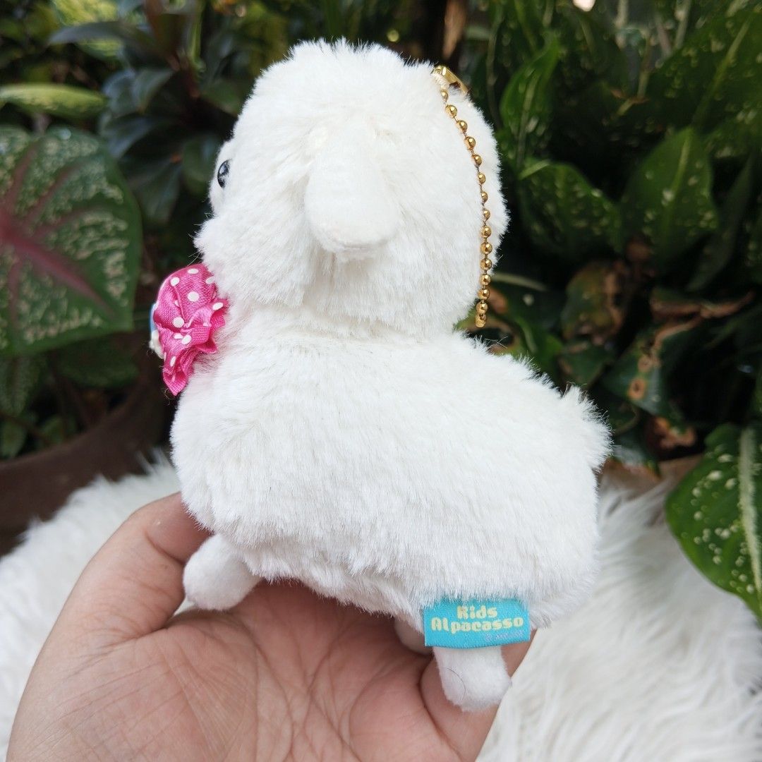 AMUSE Baby Alpacasso Plush Charm (Category: Plushies & Soft Toys) located in Cainta. Submitted by japananikanik (Listing ID 1377473917, Image 2). Description: - Preloved - 3.5 x 5 Inches - From Japan - NO FLAWS - Item on Hand ready for shipping - Great for gift/collection Prices are for the Item only SHIPPING FEE NOT INCLUDED legit seller 😊 For more inquiries kindly Pm us ☺️ FIRST TO PAY NO RESERVATION LALAMOVE pick up by SCHEDULE.