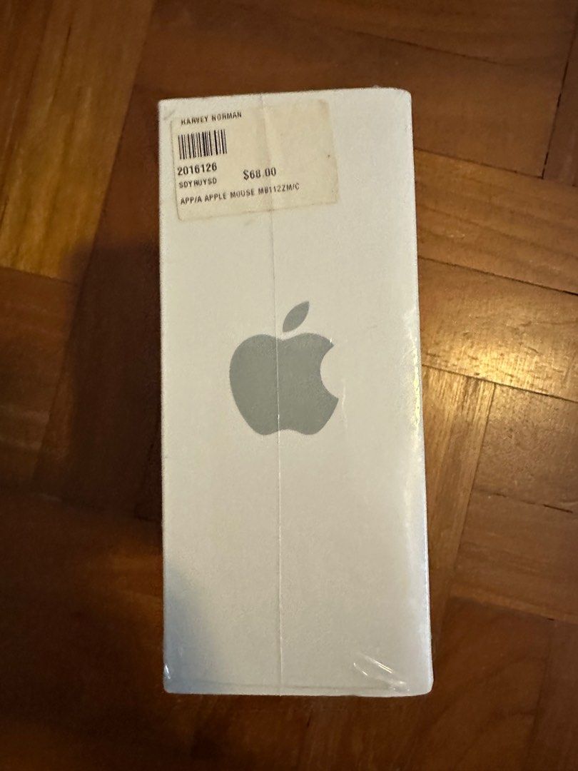 Apple Mouse Wired - Brand New (Category: Mouse & Mousepads) located in Singapore. Submitted by Gavzzz (Listing ID 1377424612, Image 2). Description: Brand new, sealed Apple Mouse.