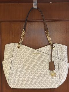 （分類：）位於 。 由 jenniferrcheung 提交（商品編號 1377423447，圖片 1）。簡介： 。