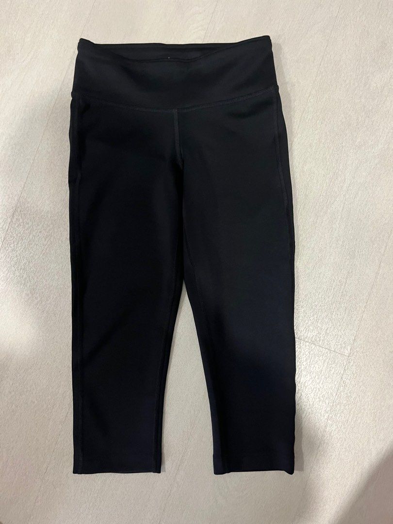 Black Cropped Leggings - Reebok (Category: Activewear) located in Singapore. Submitted by cqquek (Listing ID 1377430252, Image 1). Description: These black cropped leggings are in excellent condition. They have a high waistband and appear to be made of a stretchy material. Perfect for workouts or casual wear. DM for measurements / more photos Visit my webpage: Buy 3, 5% off Buy 5, 10% off Buy 7, 15% off Buy 10, 20% off.