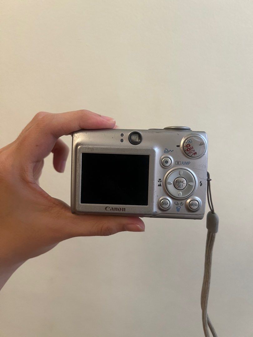 Canon Ixus 700 Digital Camera [not working] (Category: Cameras) located in Quezon City. Submitted by declutter13_ (Listing ID 1377441083, Image 2). Description: - not working anymore - bought via fb marketplace last 2024 - FOR DISPLAY .