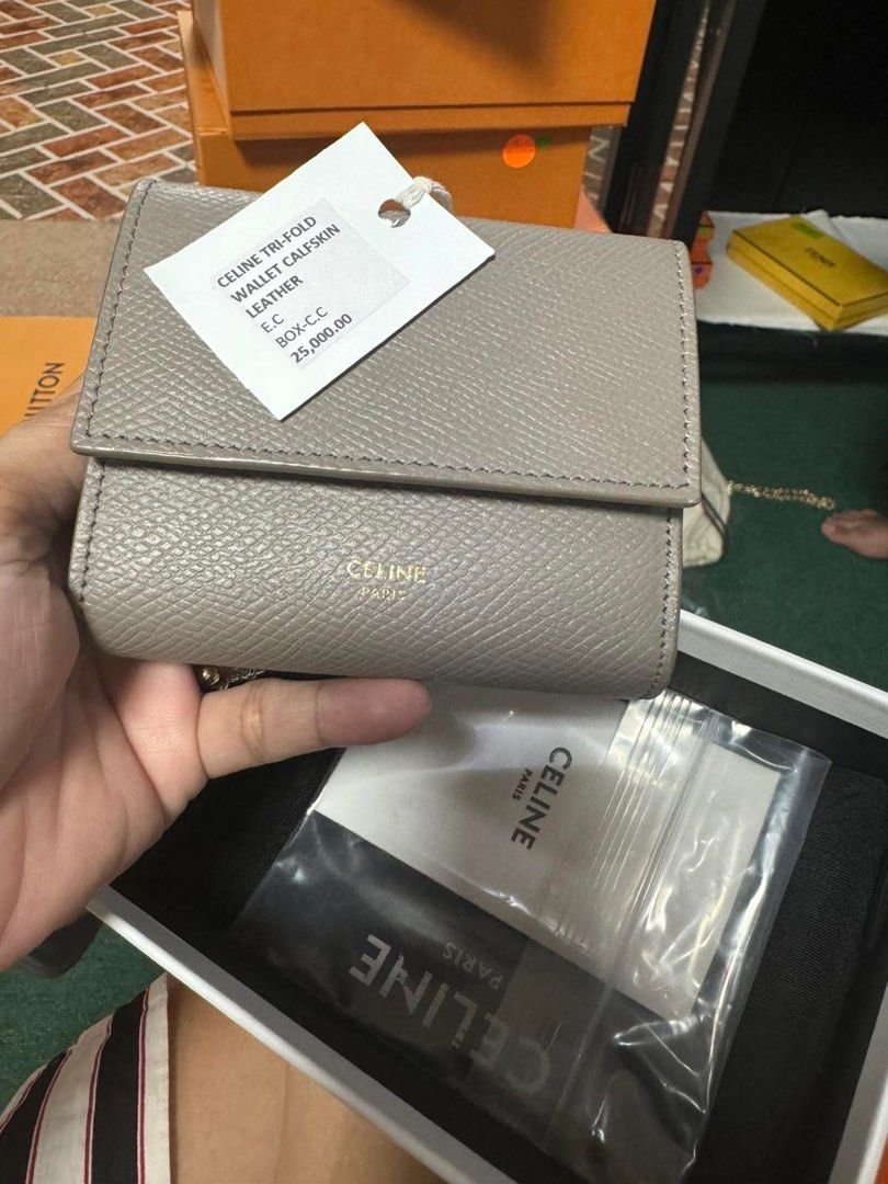 CELINE TRI-FOLD WALLET (Category: Luxury Bags & Wallets) located in Pasig City. Submitted by _shopbranded (Listing ID 1377525323, Image 1). Description: CELINE PEBBLE TRI-FOLD WALLET CALFSKIN LEATHER BOX & CC EXCELLENT CONDITION SLIGHTLY NEGO.