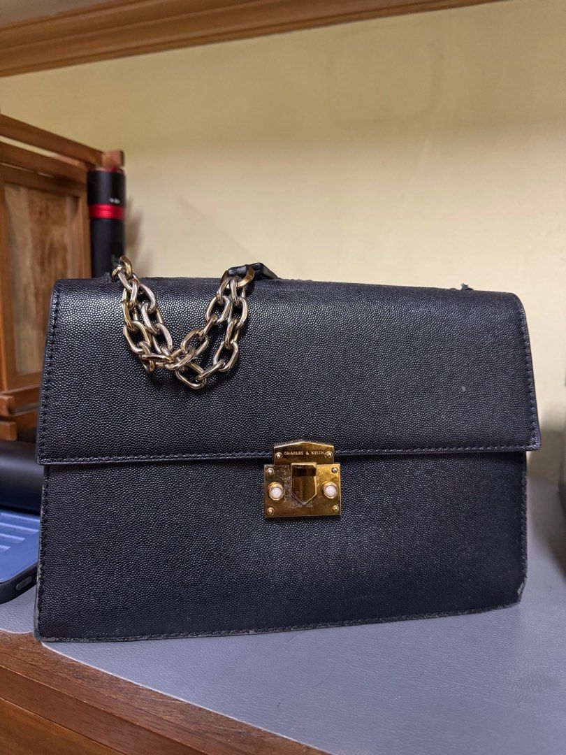 Charles & Keith Bag (Category: Luxury Bags & Wallets) located in Quezon City. Submitted by unclutter_ (Listing ID 1377506297, Image 1). Description: .