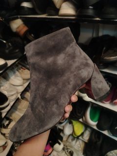 (Category: ) located in . Submitted by fashiondesancarlos05 (Listing ID 1377490379, Image 1). Description: .