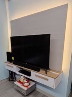 (Category: ) located in . Submitted by furnituresalesg (Listing ID 1377491985, Image 1). Description: .