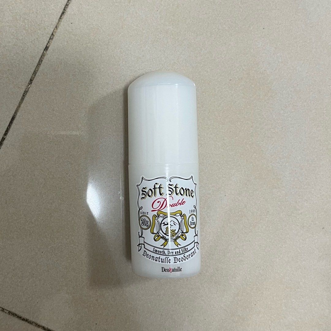 由 ikkop4294259059 (刊登 ID 1377553148，圖片 1) 提交，位於 台北市 (Taipei) 的 銷量第一全新拆封Deonatulle消臭石 (類別：身體護理)，說明：已拆封收納，我舊的一個可以超過一年🤔塗抹腋下5-6次有薄荷味，有效抑制狐臭，缺點是用久了容易氧化，需要用一次磨一層。