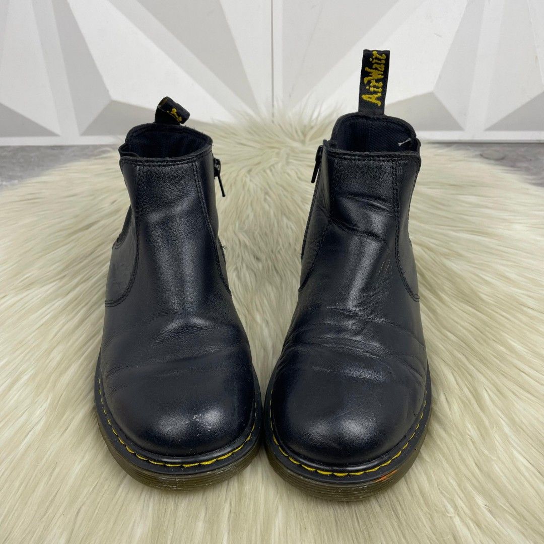 Men 2976 Slip Resistant Leather Chelsea Black Casual