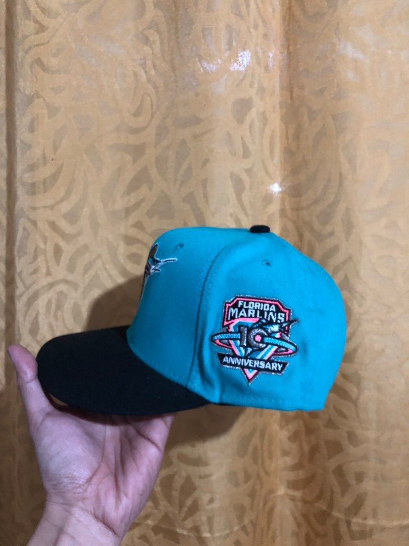 Florida Marlins Fitted Hat (Category: Caps & Hats) located in San Jose del Monte. Submitted by 50.50_split (Listing ID 1377534812, Image 2). Description: 8/10 condition wrong tag, 5/8 sa tag pero 3/8 yung fittings.