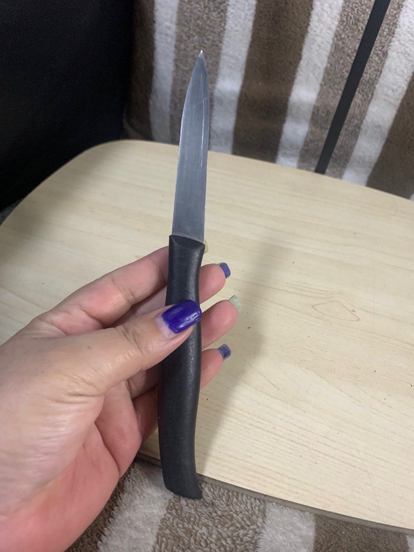 Germany zwilling kitchen/fruit knife (Category: Knives & Chopping Boards) located in Cabanatuan. Submitted by mjluxxejapan (Listing ID 1377546994, Image 1). Description: Fixed price signs of aged approc 8.5” meas Signs of usage matibay branded Ganda ng quality .