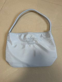 （分類：）位於 。 由 buy_and_selling 提交（商品編號 1377466068，圖片 1）。簡介： 。