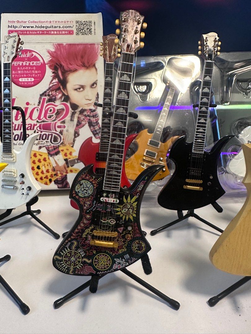 hide Guitar Collection 8個+1個 Hide Guitar Collection The Guitar Legend: 1Box (10pcs) | HLJ.com