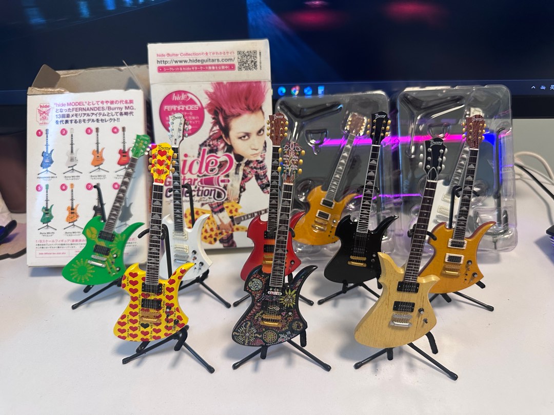 hide Guitar Collection 8個+1個 Amazon.co.jp: X JAPAN hide Guitar Collection 種類 ギター