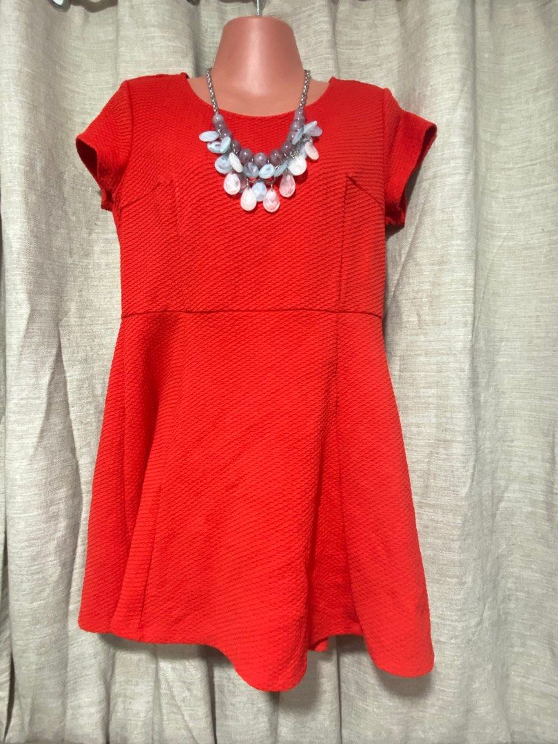 H&M Red Dress (Category: Dresses) located in Marikina City. Submitted by creatingmorespace (Listing ID 1377516028, Image 1). Description: H&M Dress Very nice when worn Used once Stretchable (will fit Medium to XL) W: 15.5” L: 30” RFS: Doesn’t fit me anymore.