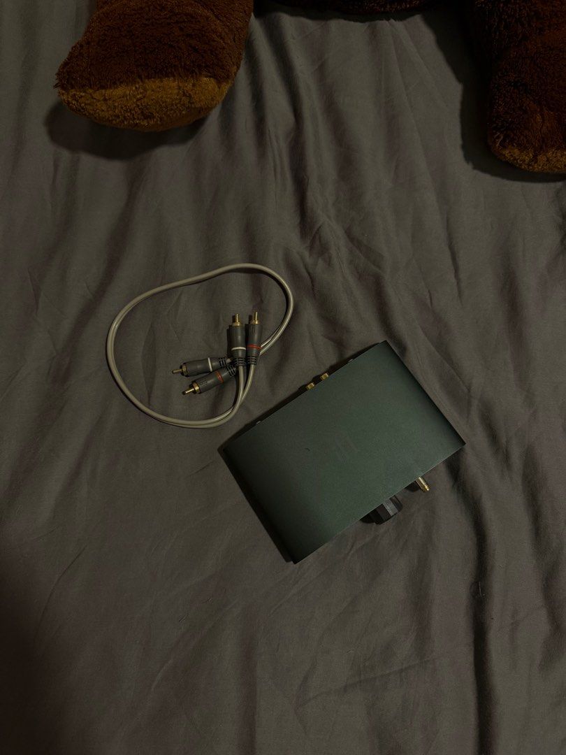 iFi Zen DAC V2 with RCA cable (Category: Other Audio Equipment) located in Singapore. Submitted by ianzzyy (Listing ID 1377553772, Image 3). Description: iFi Zen DAC V2 with the RCA cables it came with Used for speaker setup for a couple of months everything works perfectly Comes with a AUX 3.5mm to Unbalanced converter.