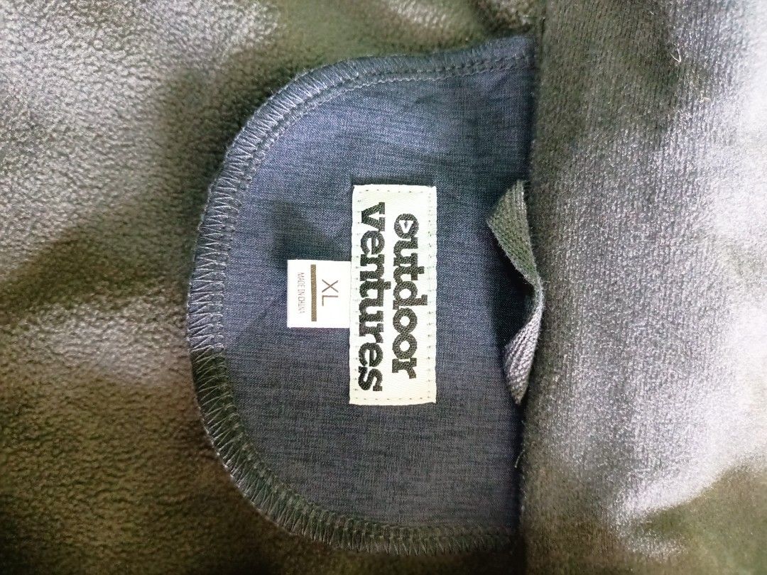 jacket (Category: Coats, Jackets and Outerwear) located in Klang. Submitted by qaseh77 (Listing ID 1377425309, Image 3). Description: Pit25/29 condition 10/10 like new postage rm8.