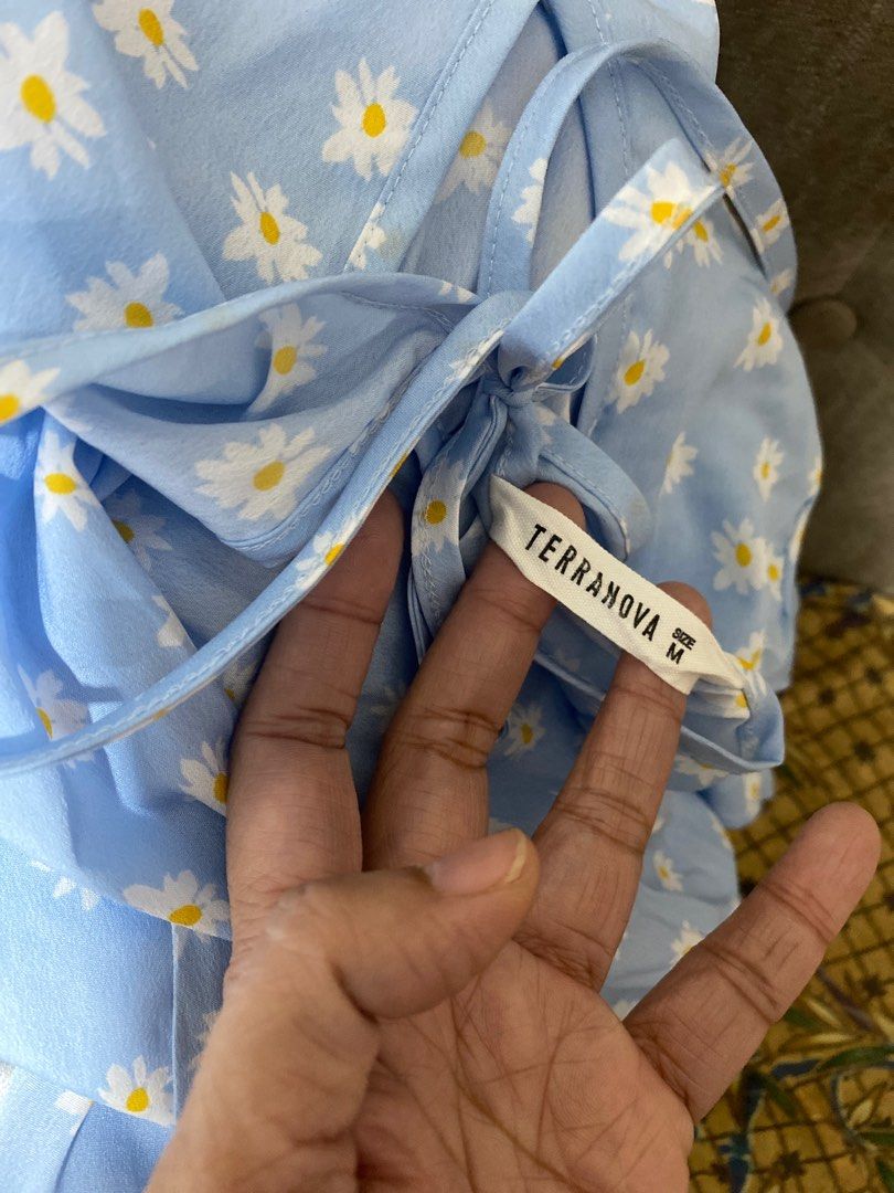 Light Blue Terranova Floral Blouse (Category: Blouses) located in Marikina City. Submitted by creatingmorespace (Listing ID 1377530827, Image 3). Description: Used once Very nice when worn Authentic, bought at Terranova Trinoma Presko ang fabric (Hindi manipis at hindi makapal).