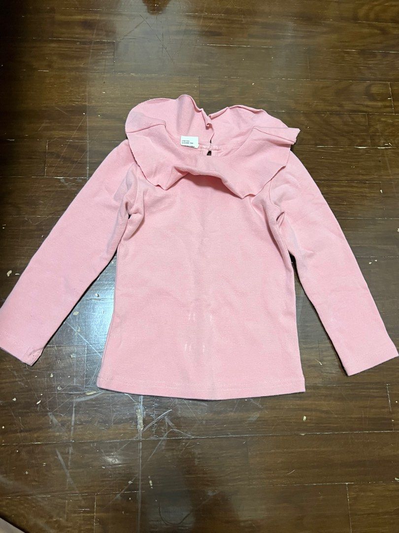 Long sleeve baby top (Category: Babies & Kids Fashion) located in Singapore. Submitted by thrift_with_me_ (Listing ID 1377501076, Image 2). Description: .