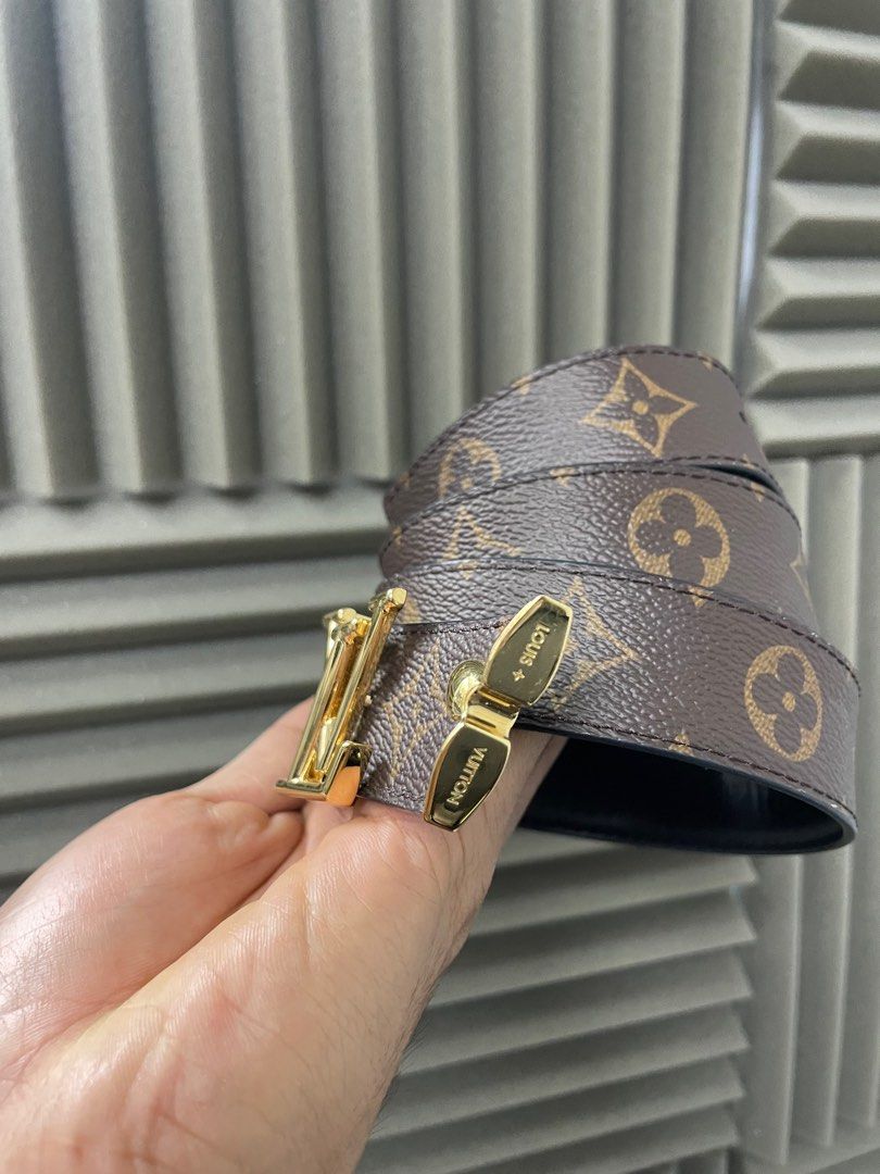 LOUIS VUITTON Pretty Black/Monogram Reversible Belt (Category: Luxury Accessories) located in Manila. Submitted by luxemax_09 (Listing ID 1377427792, Image 3). Description: .