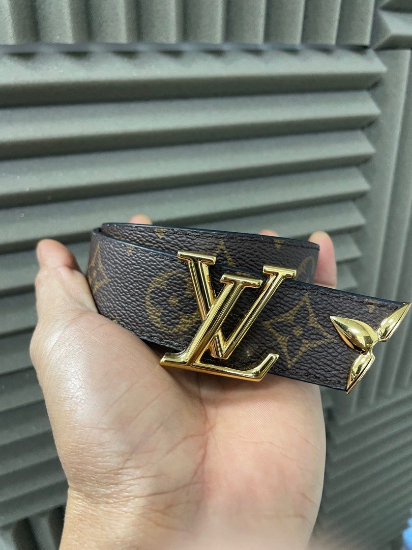 LOUIS VUITTON Pretty Black/Monogram Reversible Belt (Category: Luxury Accessories) located in Manila. Submitted by luxemax_09 (Listing ID 1377427792, Image 2). Description: .