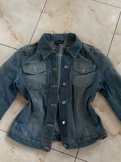 (Category: ) located in . Submitted by seijisells (Listing ID 1377390342, Image 1). Description: .