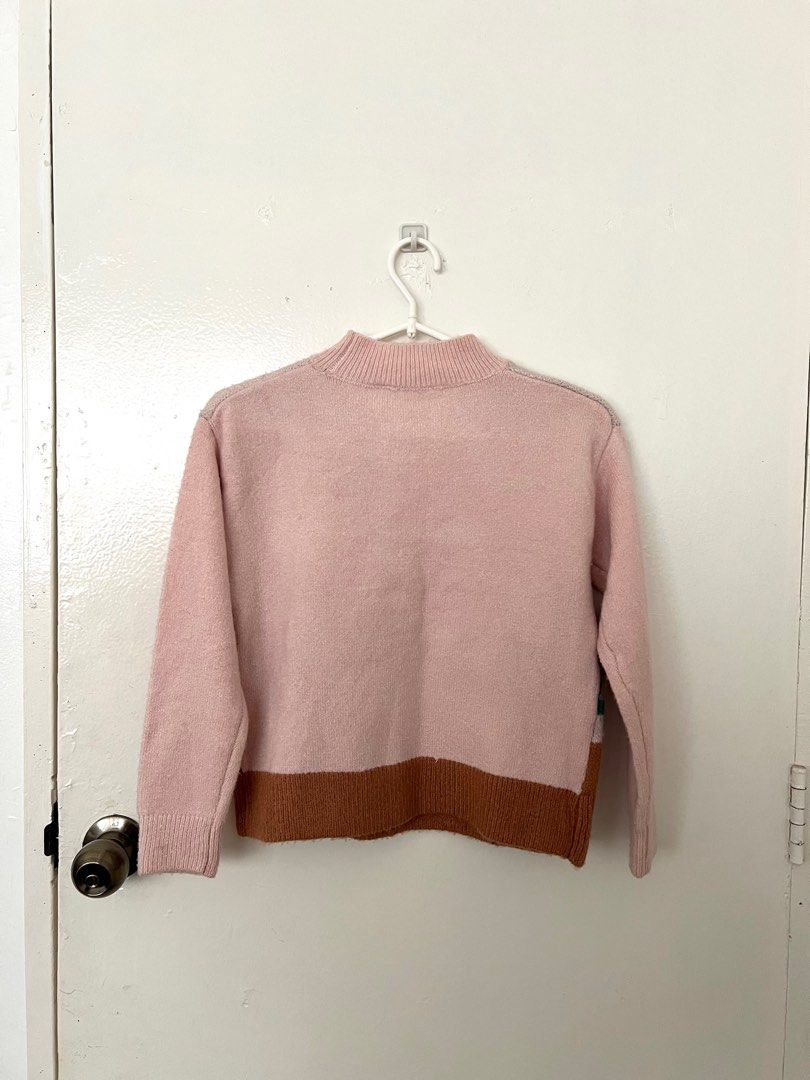 Marks & Spencer pink semi cropped sweatshirt (Category: Coats, Jackets and Outerwear) located in Quezon City. Submitted by http.ashi (Listing ID 1377395371, Image 2). Description: so cuteee!.