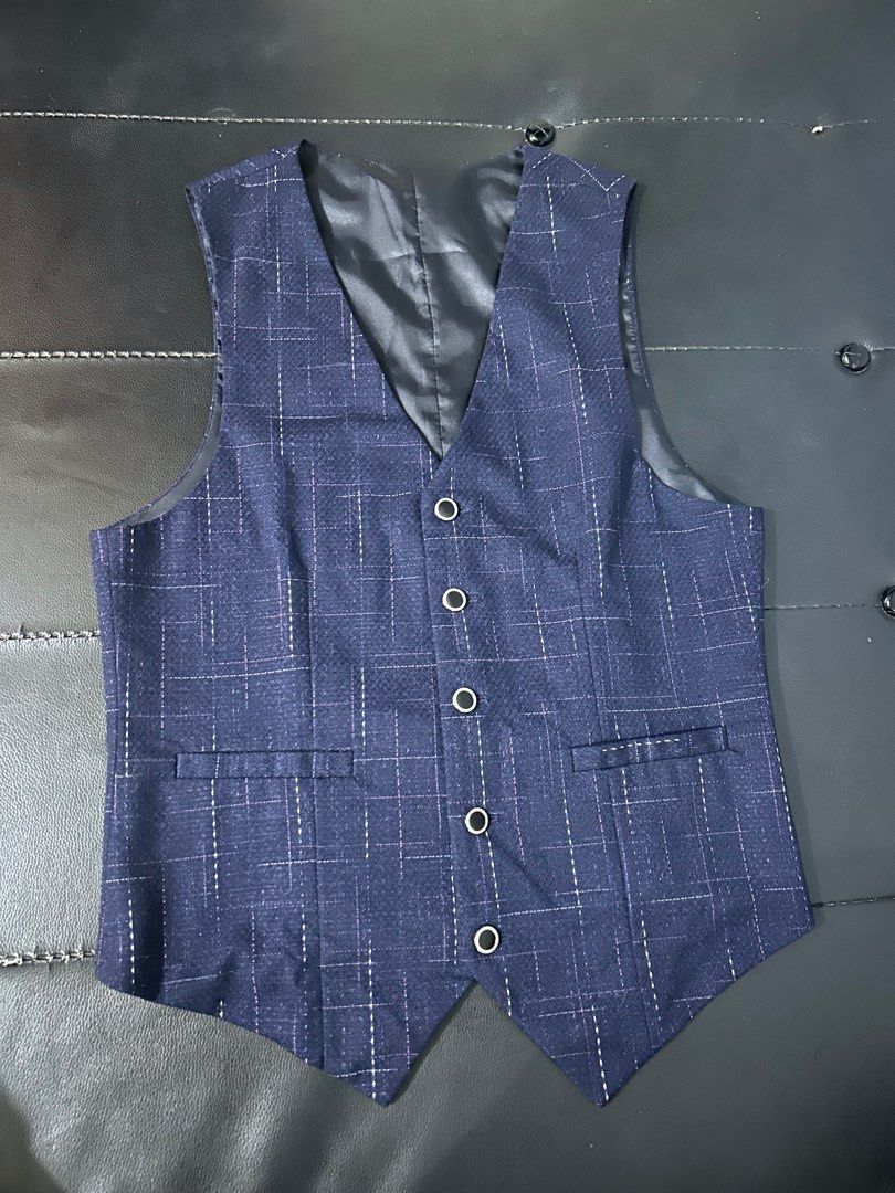 Men's Slim Fit Suit Vest (Category: Vests) located in Manila. Submitted by chen_clybelles (Listing ID 1377546298, Image 3). Description: .