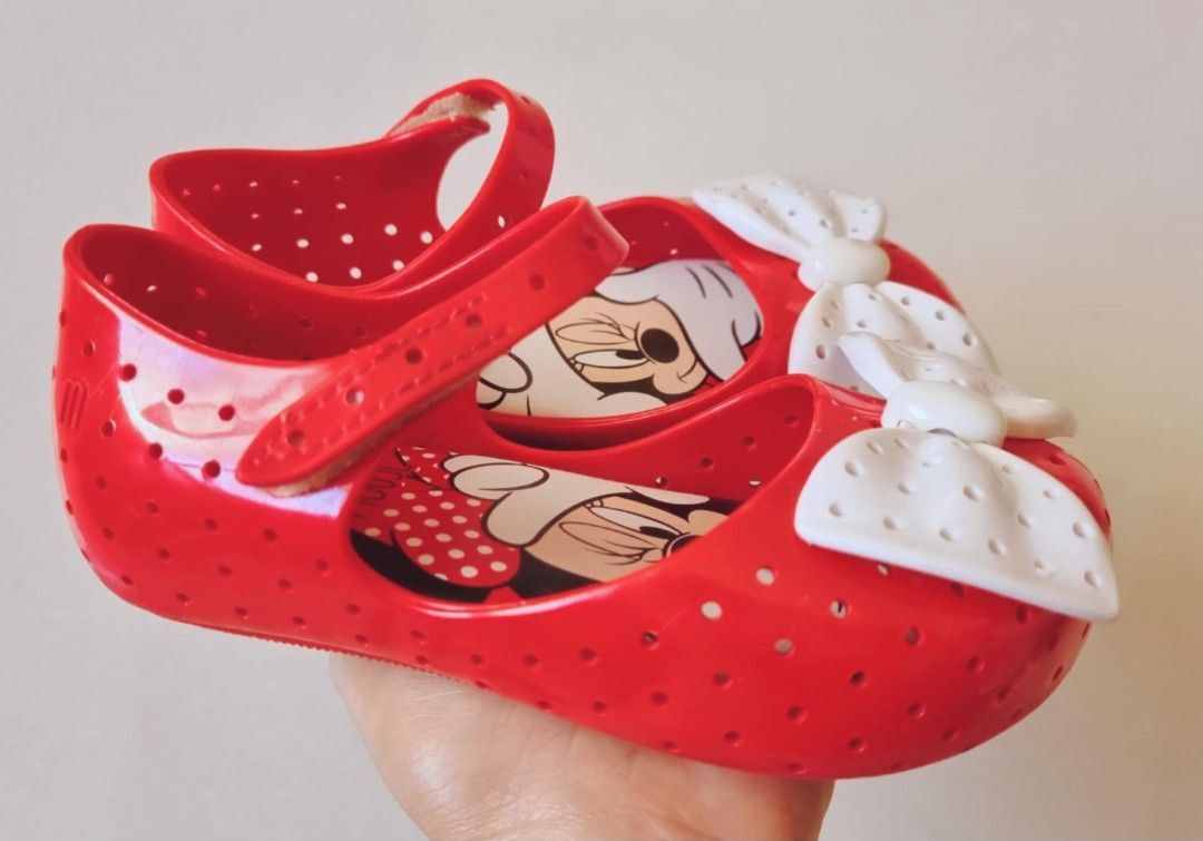Mini Melissa US9 | Eur25-26 | 15.5cm (Category: Babies & Kids Fashion) located in Danao, Cebu. Submitted by altheaprelovedcorner (Listing ID 1377557678, Image 3). Description: .