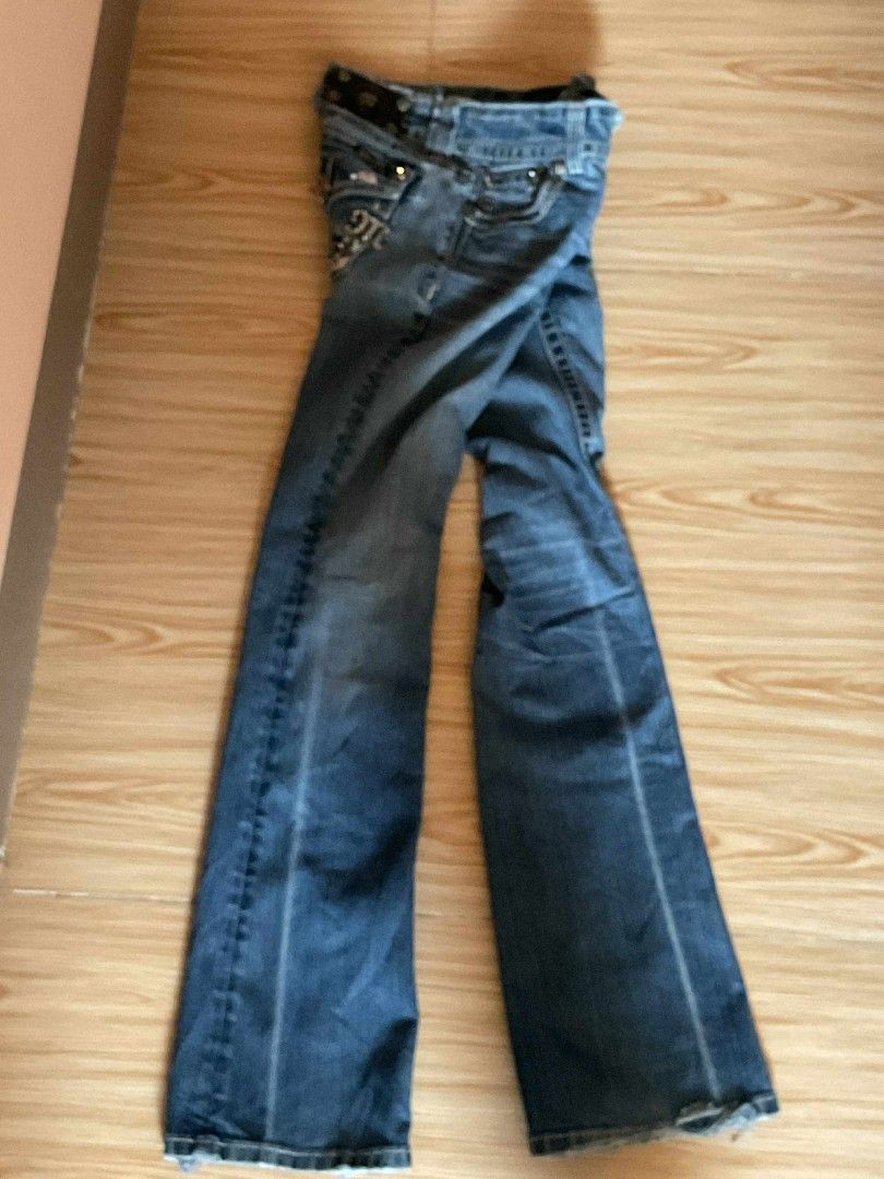 miss me jeans y2k boot cut (Category: Jeans) located in Manila. Submitted by angelno48 (Listing ID 1377436454, Image 3). Description: .