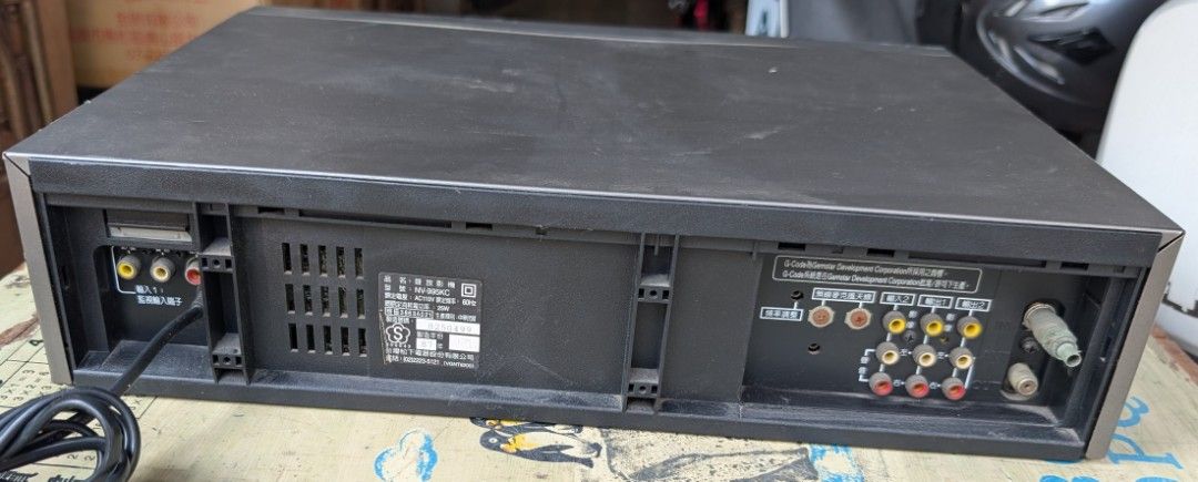 由 yuan712 (刊登 ID 1377517577，圖片 3) 提交，位於 高雄市 (Kaohsiung) 的 NO:2582#panasonic國際VHS播放機NV-995KC(零件機) (類別：其他音響配件及設備)，說明：商品皆為實體拍照，品相/內容物如實圖所示 PS：有電源，沒有測試功能不知道好壞，僅做收藏機/零件機低價出售，拜請購買前三思清楚後再下訂，以免造成彼此的困擾及不愉快，感恩！。