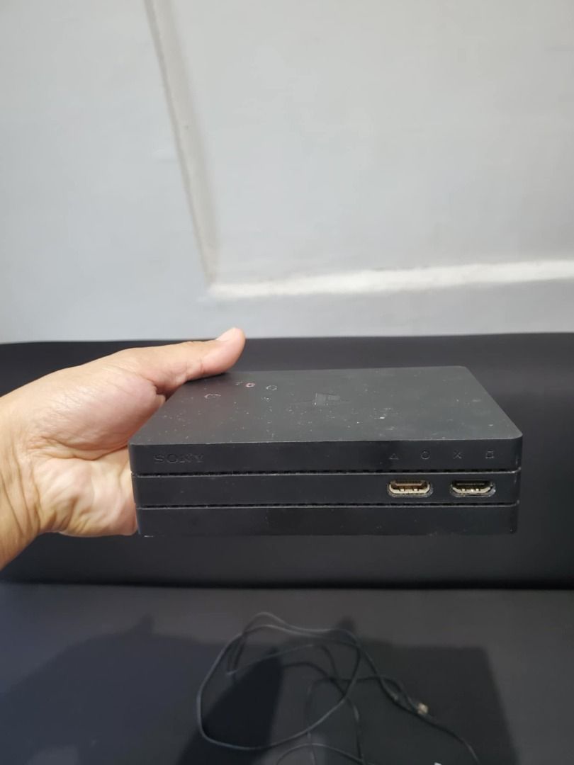 Playstation 4 Vr Headset ⚠️Accessories only (Category: PlayStation) located in Davao. Submitted by johndesu1206484 (Listing ID 1377383818, Image 2). Description: ⚠️⚠️ Accessories lang po walang Headset ⚠️What you see is what you get .