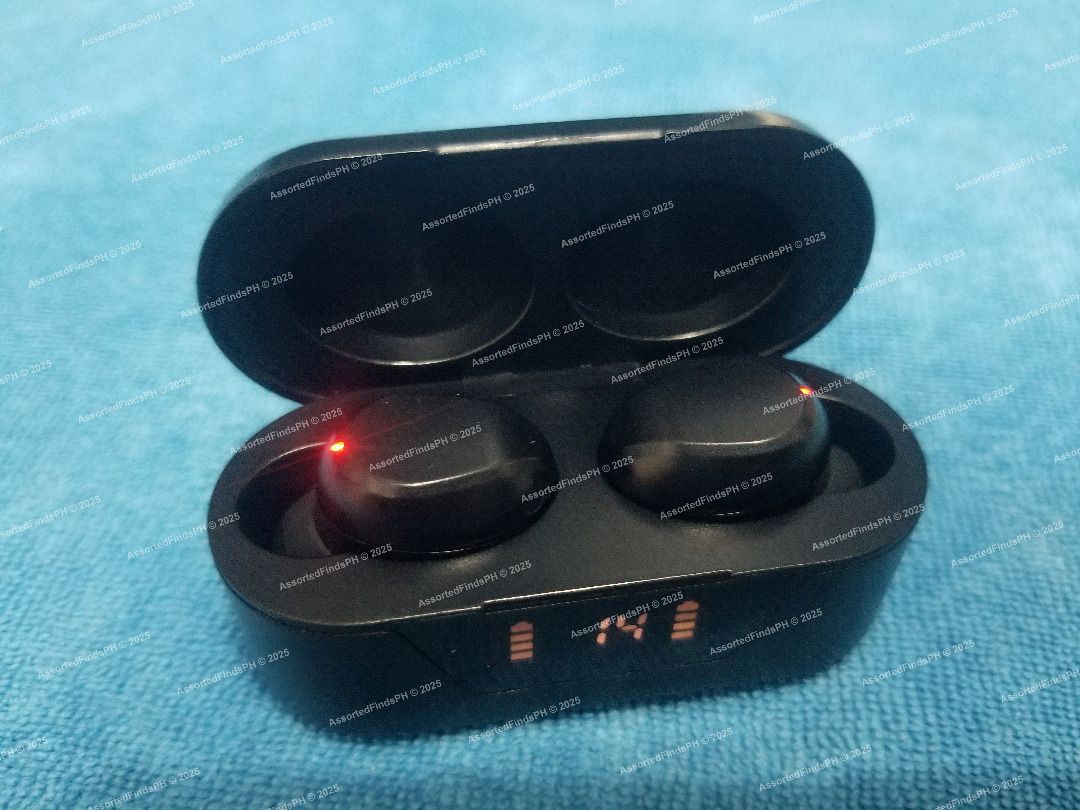 POSS PSTWS31 Bluetooth Earbuds (READ DESCRIPTION) (Category: Earphones) located in Quezon City. Submitted by assortedfindsph (Listing ID 1377465849, Image 2). Description: “Post will be marked as sold once sold.” Selling my POSS PSTWS31 Bluetooth Earbuds for 400 (Fixed Price) Firm Price – Non-Negotiable. Lowball offers will be ignored. Purchased online from France. Brand: POSS Model: PSTWS31 Full Disclosure: The charging case only charges up to 9