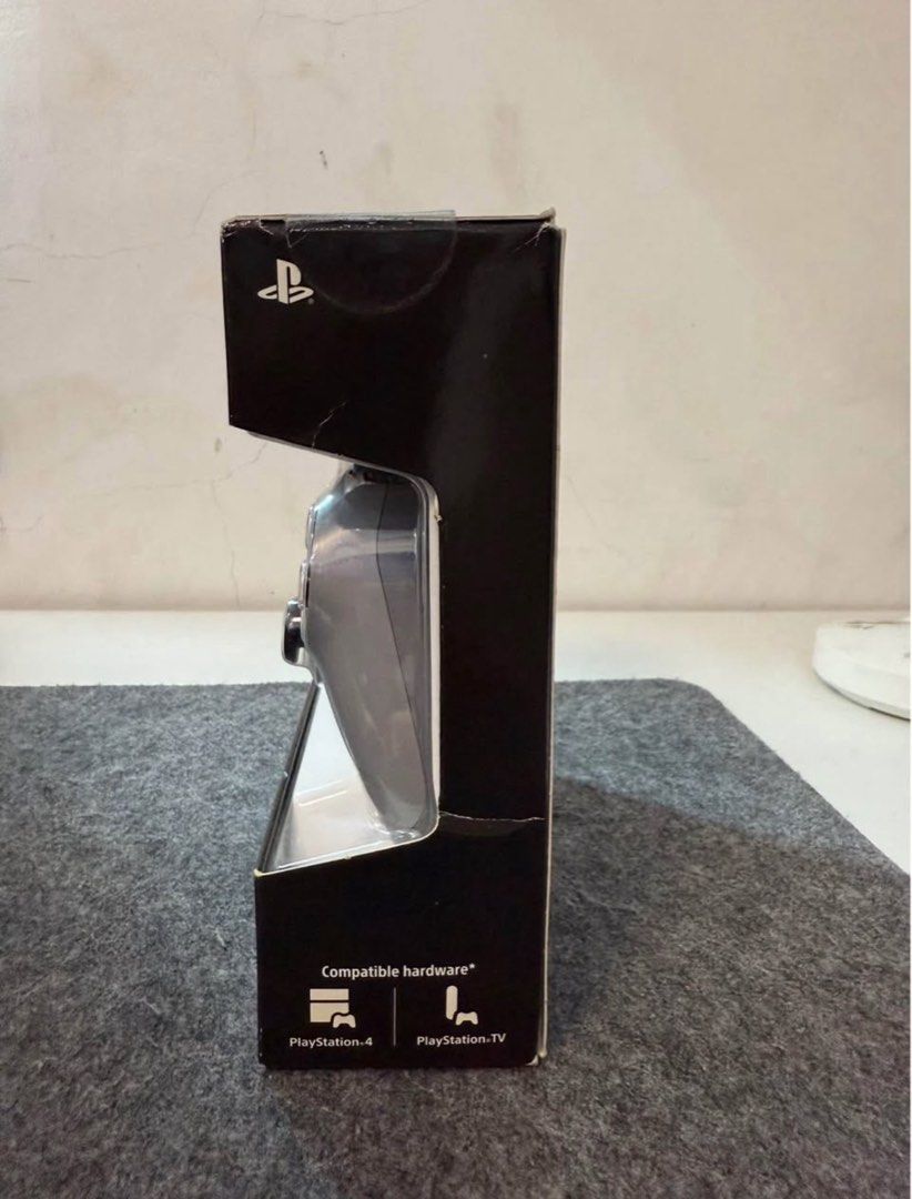 Ps4 Controller (Category: Controllers) located in Caloocan City. Submitted by deac0n (Listing ID 1377558582, Image 3). Description: ‼️COLLECTORS ITEM‼️ WILL ONLY ENTERTAIN SURE BUYERS Selling some of my controller collections 20th Anniversary Edition (SEALED) - 13k 20th Anniversary Edition - 10k 500 Million Edition - 10k Dragon Quest Edition - 3.5k The other 20th Anniversary, 500 Million and Dragon Quest controllers are working with no issues bee