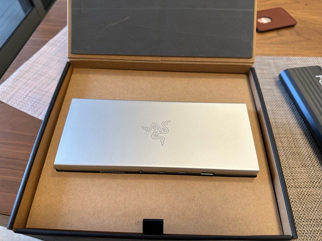 Razer USB 4 Docking station (Category: Laptops & Notebooks) located in Singapore. Submitted by zedov (Listing ID 1377448210, Image 1). Description: Like new used only once but I decided to use my laptop in a different configuration RRP $359 Comes with receipt .