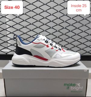 (Kategori: ) berada di . Dikirim oleh keanu_shoes_n_clothing (ID iklan 1377468828, Gambar 1). Deskripsi: .