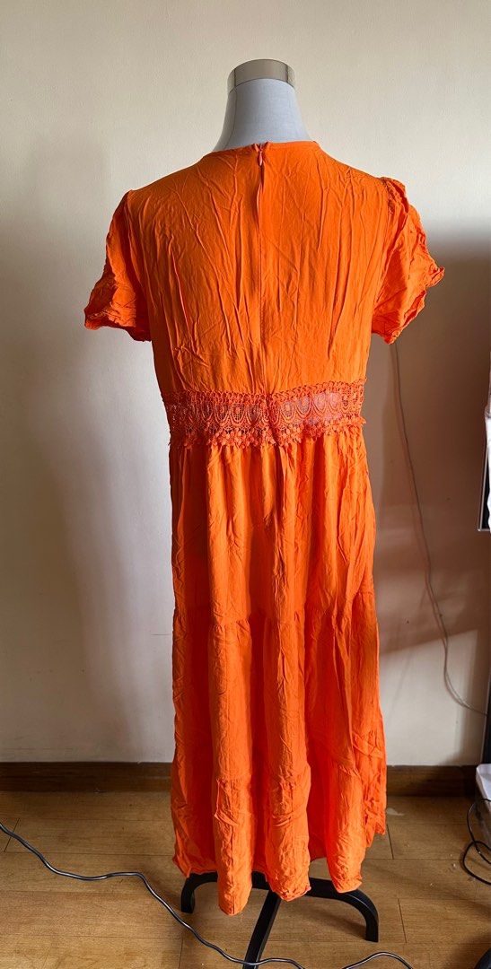 Shein long summer maxi orange dress (Category: Dresses) located in Quezon City. Submitted by japl88 (Listing ID 1377444385, Image 3). Description: Never been used Shein long summer maxi orange dress.