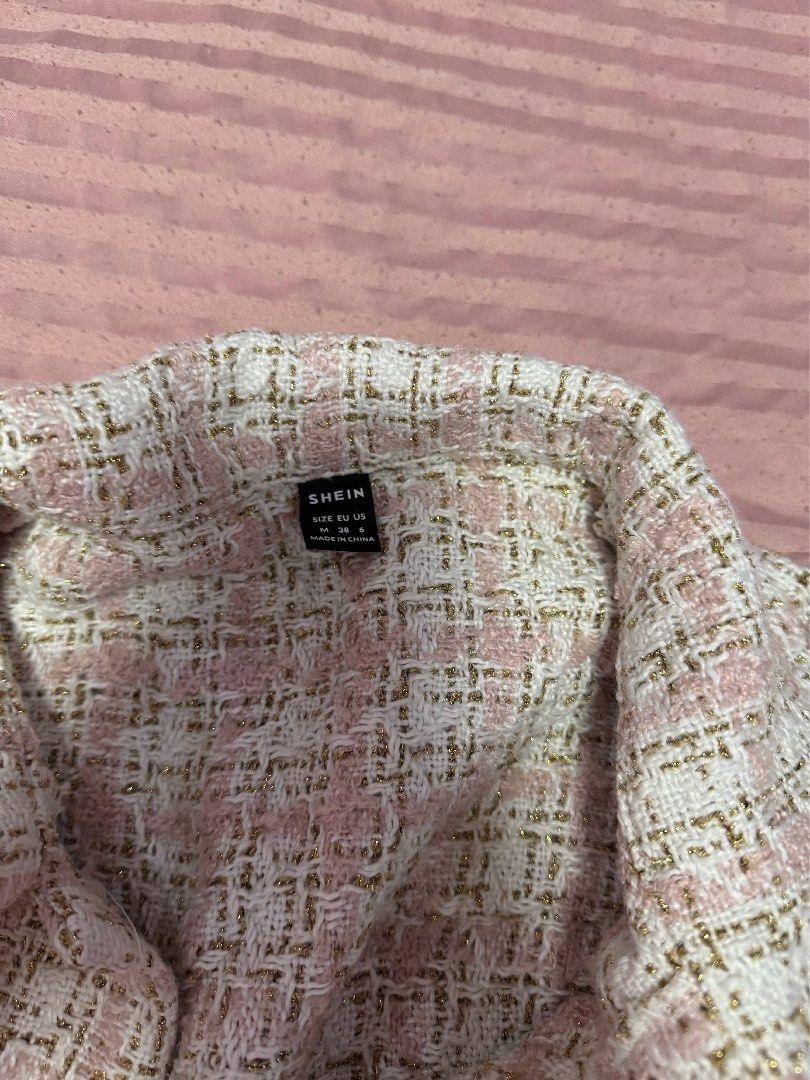Shein pink cropped tweed coat (Category: Coats, Jackets and Outerwear) located in Quezon City. Submitted by tabithaag11n (Listing ID 1377518504, Image 2). Description: Brand new. Never used. Stocked in my cabinet for years. Rfs: i dont like the fabric. Tweed is not my fave. lowballers will not be entertained Mop: GCASH & BPI only Courier: lbc and jnt Can do same day delivery (buyer should pay for the sf / delivery fee) .