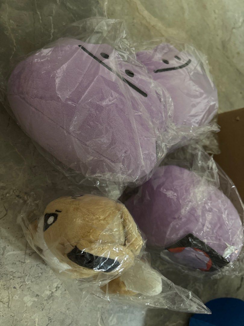 Soft toys (Category: Infant Playtime) located in Singapore. Submitted by jooglet (Listing ID 1377420139, Image 1). Description: 10 each .